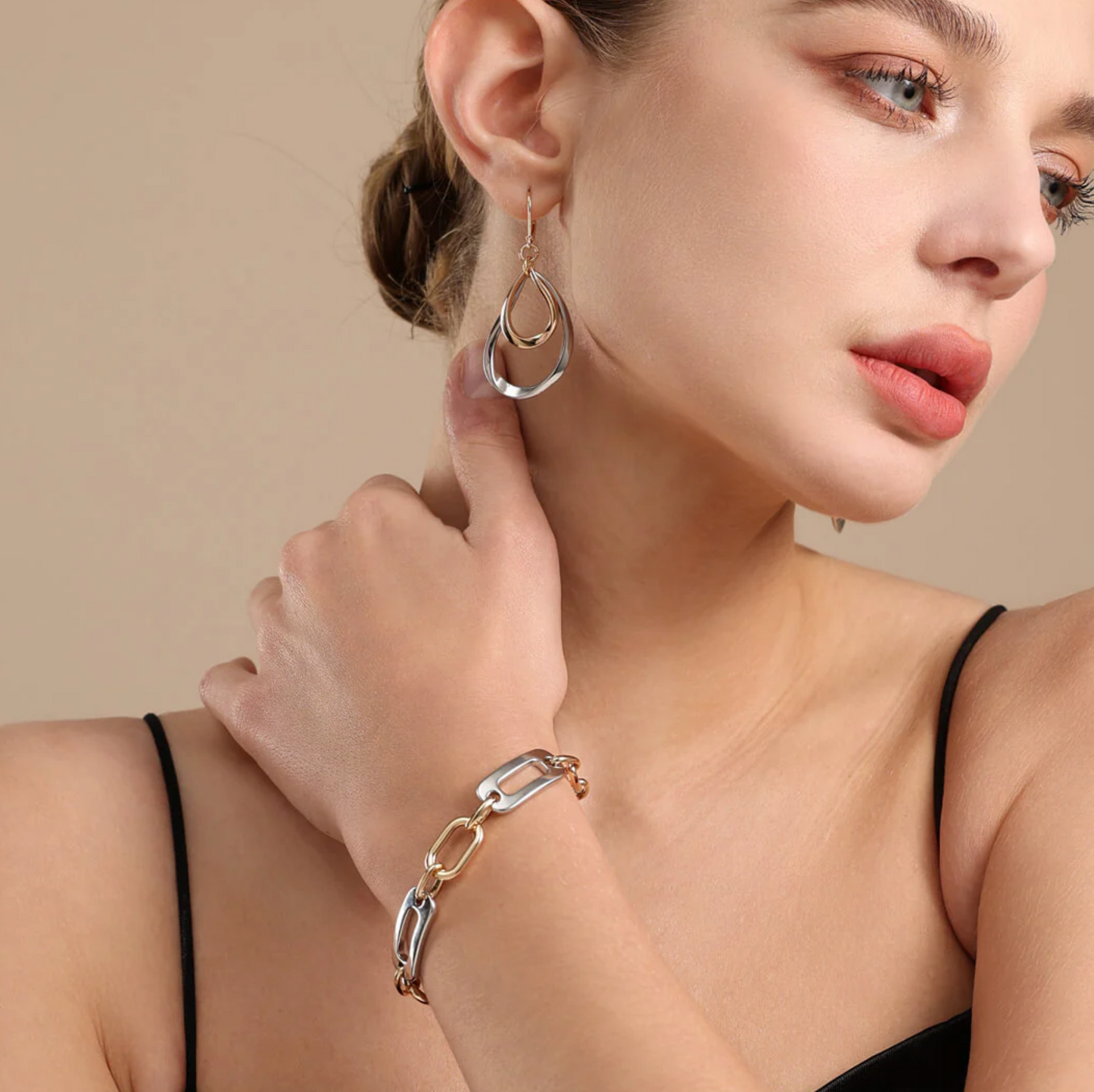 beautiful mixed tone link bracelet-elegant gold, silver & rose gold interlocking design